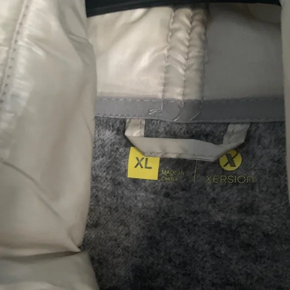 Xersion Metallic Cream and Gray Puffer Jacket - Picture 2 of 3